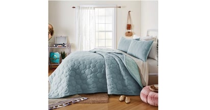 Wild Sage King Quilt at Bed Bath and Beyond