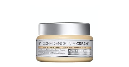 IT Cosmetics Social