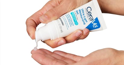 Social CeraVe Ultra-Light Moisturizing Gel