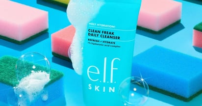 Social elf Holy Hydration Clean Freak Dai