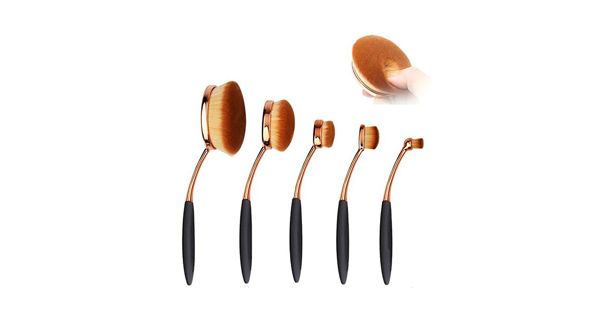 Oval Make Up Brush set deal at Amazon