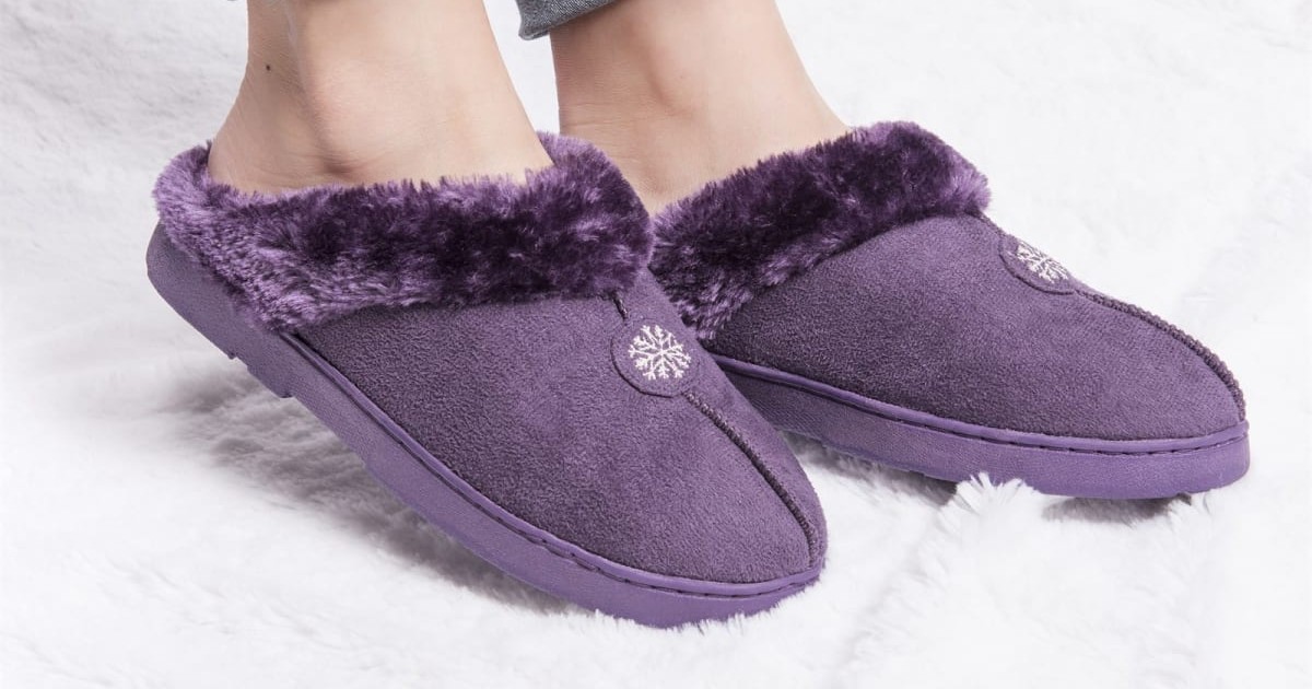 MUK LUKS Women's Clog With Fur Lining 