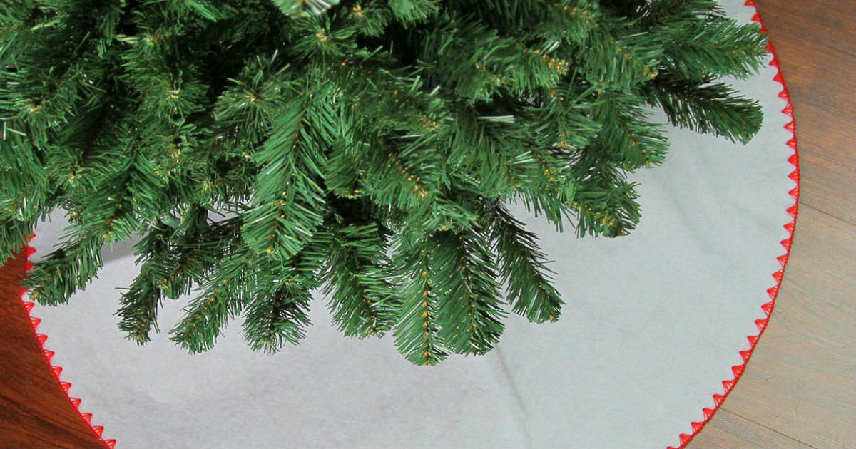 Christmas Tree Skirt on Sale 5.59 (Reg. 14) + Free Shipping Daily Deals & Coupons