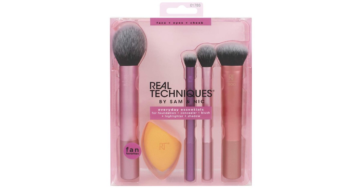 Real Techniques Makeup Brush Set ONLY $10 (Reg $23)