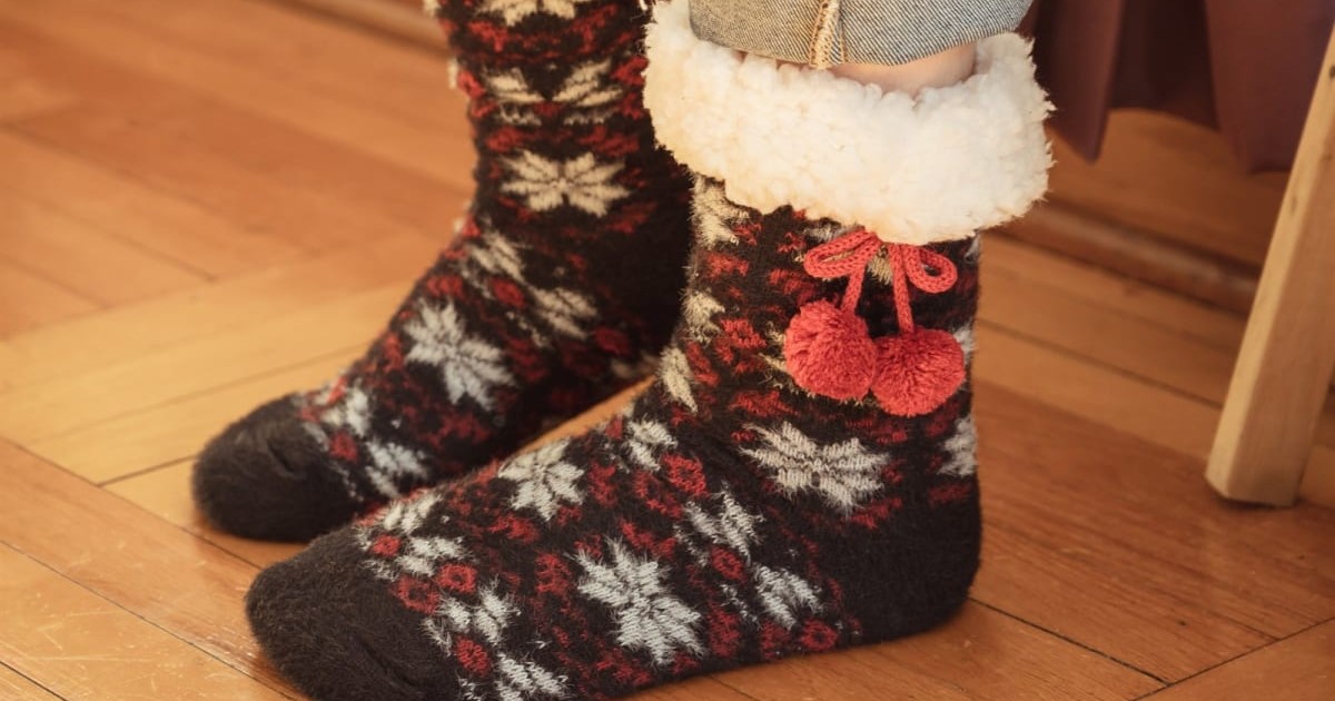 MUK LUKS Women's 1Pair Eyelash Cabin Socks ONLY 9.99 (Reg 20) Daily