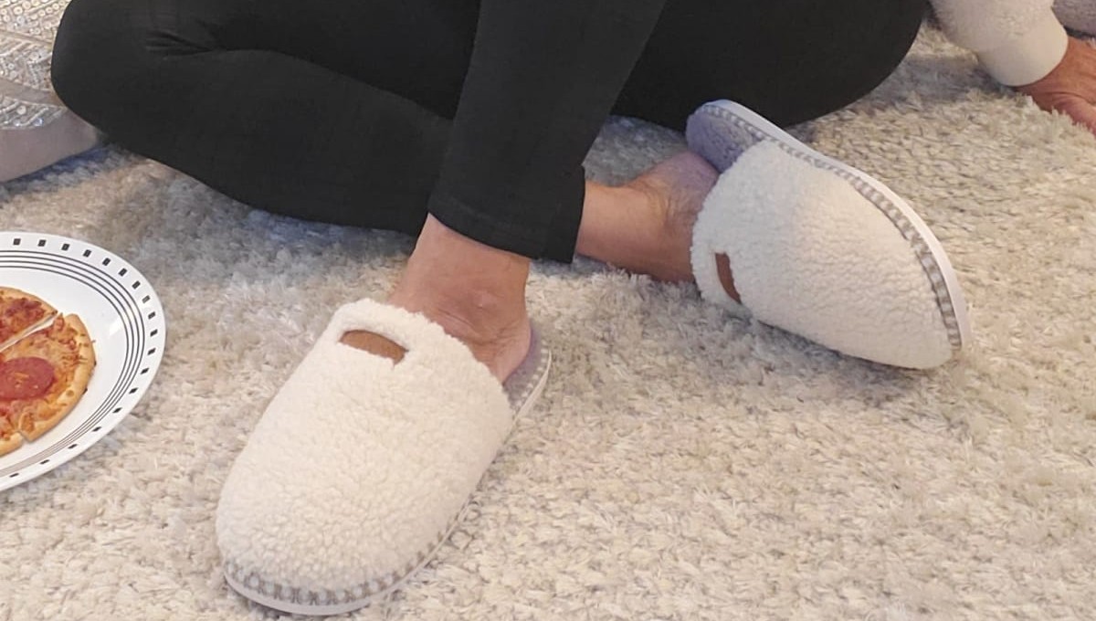 Scuff Slippers With Memory Foam at Jane