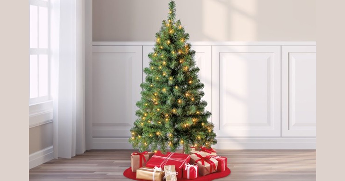 4-Foot Pre-Lit Christmas Tree.