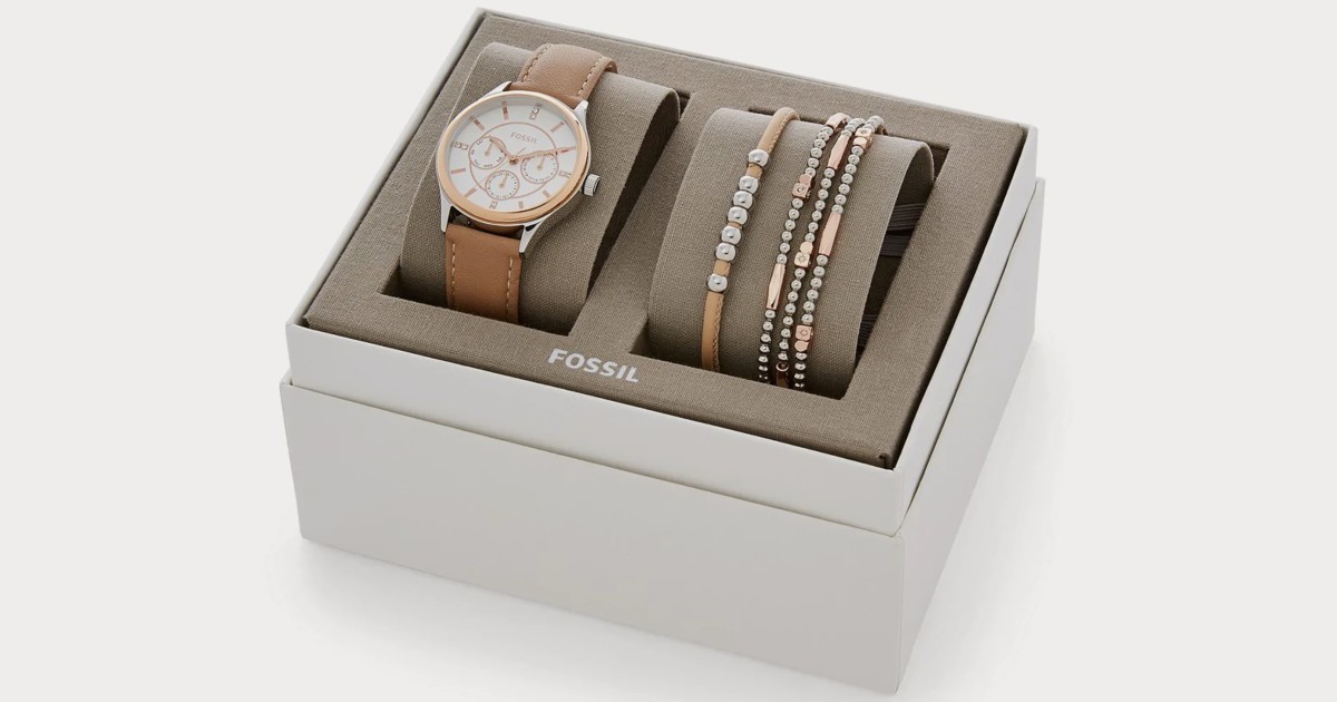Fossil at Shop Premium Outlets