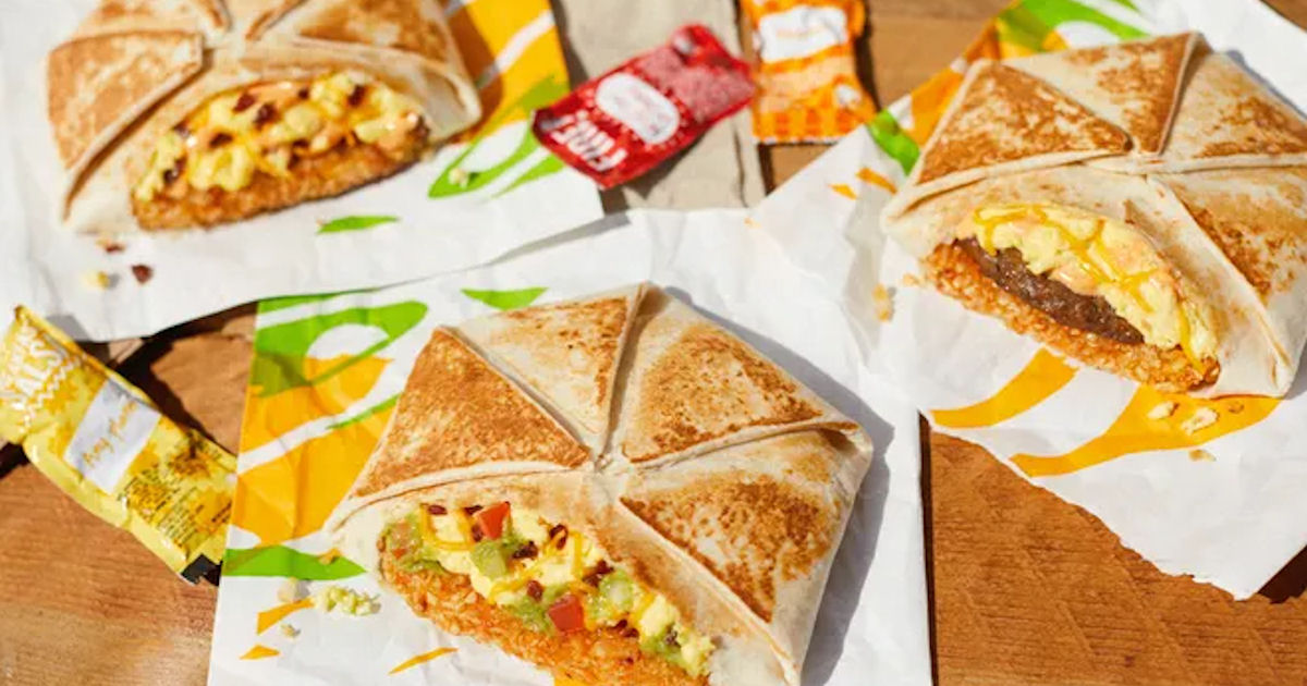 Easy Homemade Taco Bell Breakfast Crunchwrap Recipe