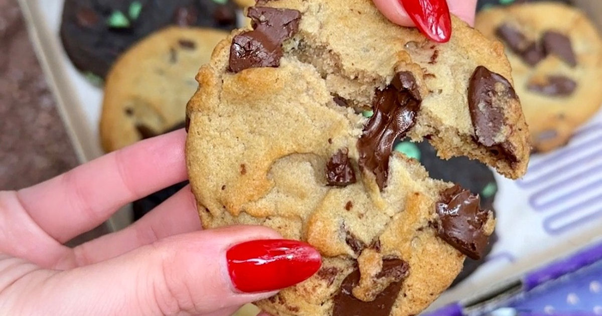 Insomnia Cookies National Chocolate Chip Day